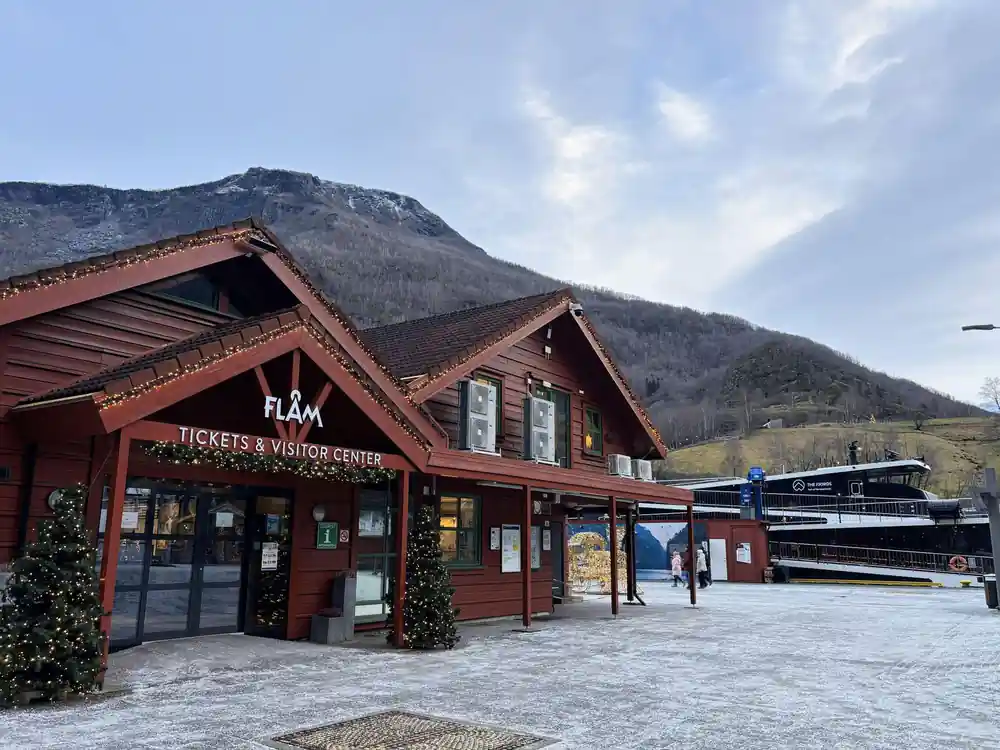 The timber tickets and visitor centre building at Flam in winter